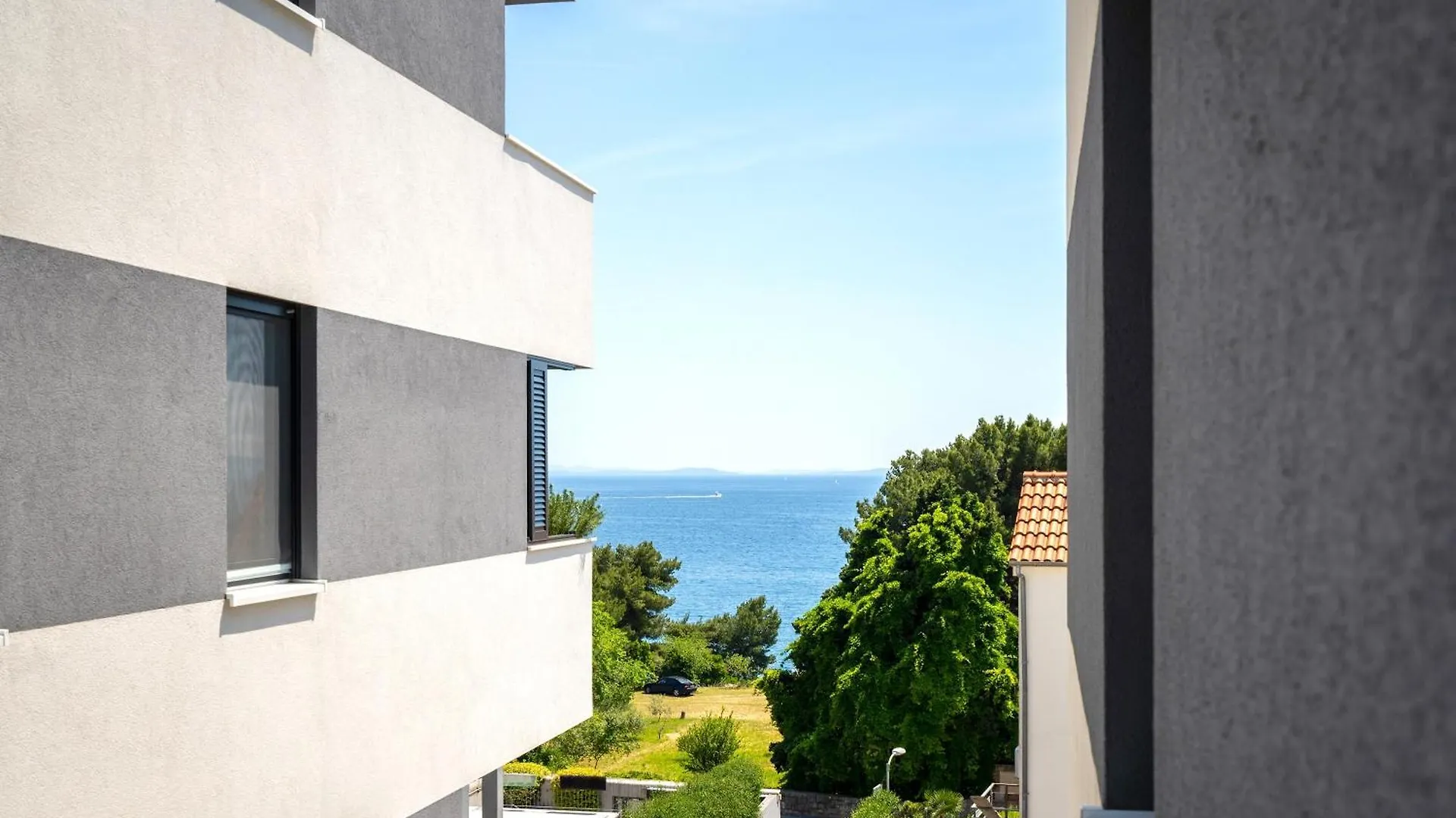 Amazing Kasjuni Beach Residence With Garrage Split 0*,